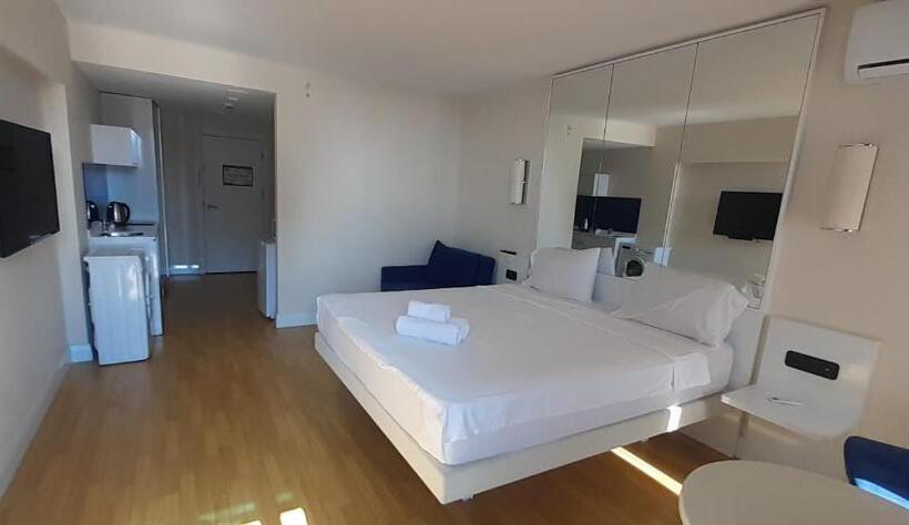 استودیو استاندارد با بالکن, Orbi City Center Sea View