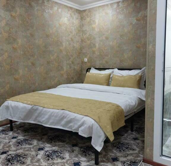 Quarto Estandar, Reyhana Unique House