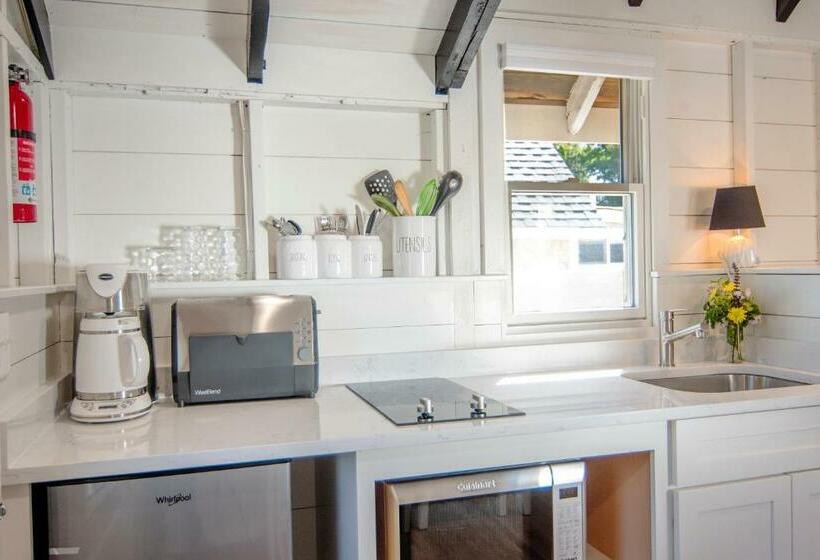 Номер Стандарт, Prince Of Whales