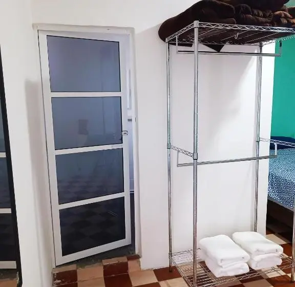 スタンダード４人部屋, Posada Los Faroles Atlixco