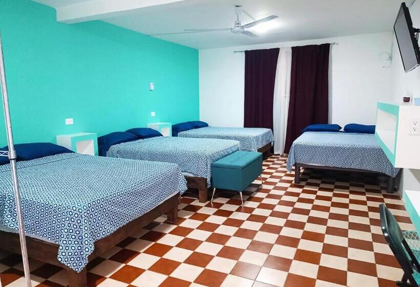 4인용 스탠다드 룸, Posada Los Faroles Atlixco