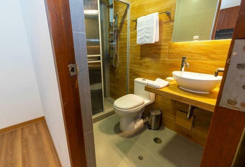 ハイドロマッサージバス付きスイート, Pacific Palace