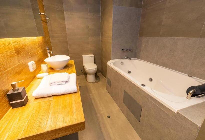 キングサイズベッドのスイートルーム, Pacific Palace