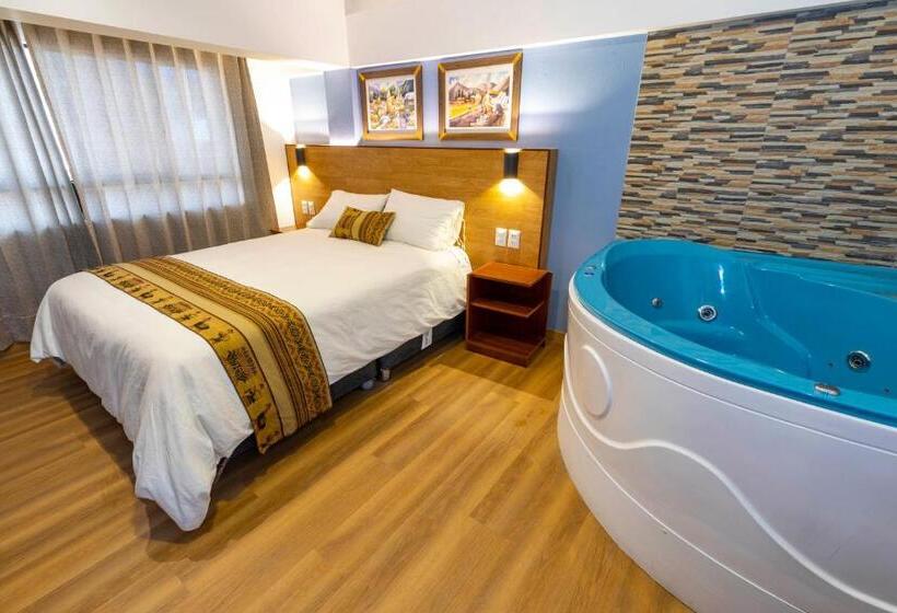 キングサイズベッドのスイートルーム, Pacific Palace