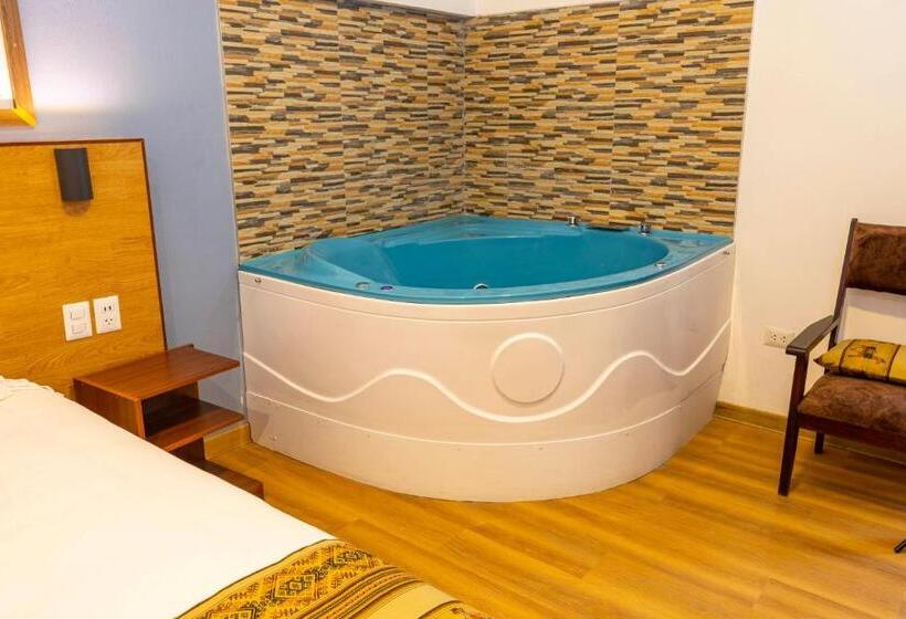 キングサイズベッドのスイートルーム, Pacific Palace