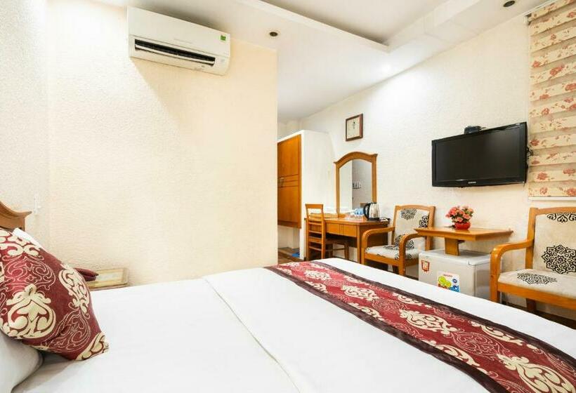 اتاق استاندارد, Queen Hotel Saigon Airport