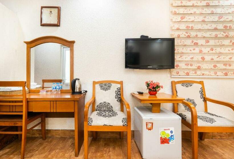 اتاق استاندارد, Queen Hotel Saigon Airport