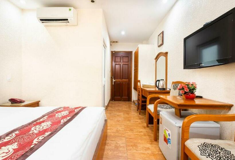 اتاق استاندارد, Queen Hotel Saigon Airport