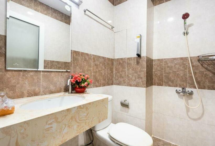 اتاق استاندارد, Queen Hotel Saigon Airport