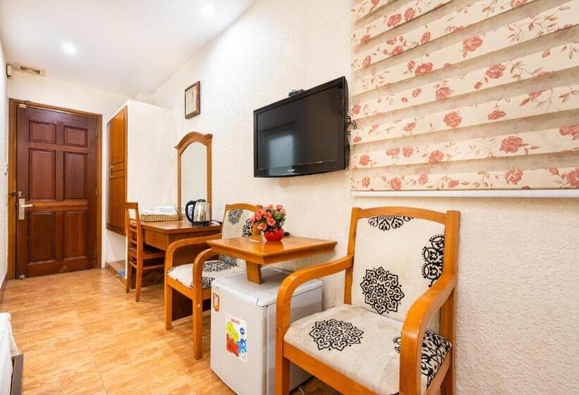 اتاق سوپریور, Queen Hotel Saigon Airport