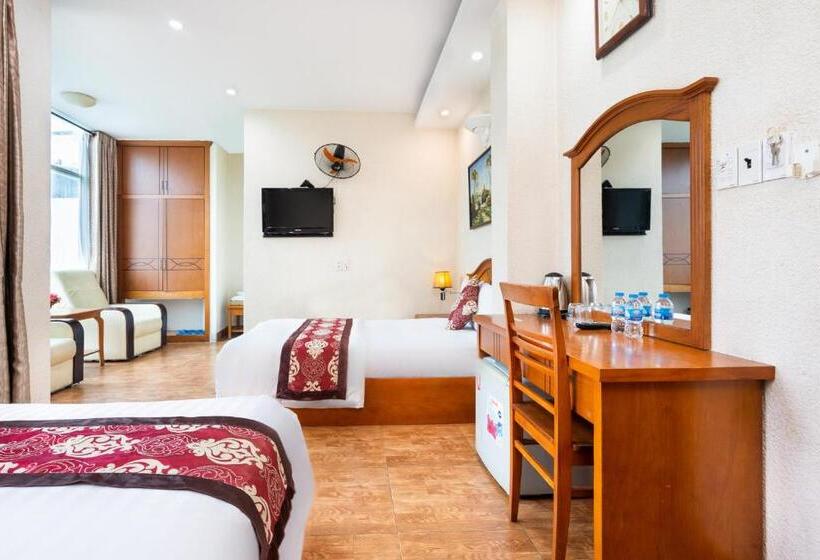 اتاق لوکس خانوادگی, Queen Hotel Saigon Airport