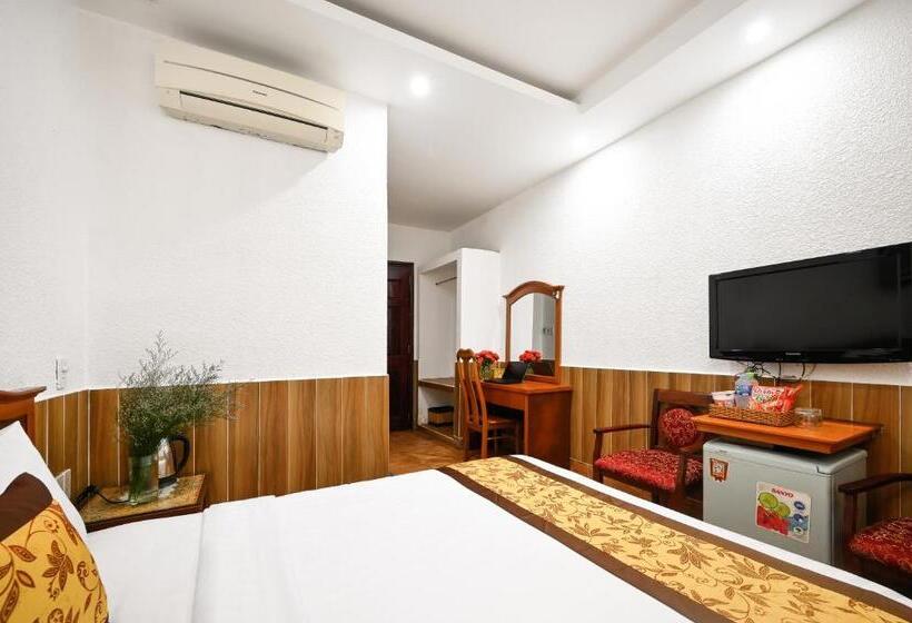 اتاق استاندارد, Queen Hotel Saigon Airport