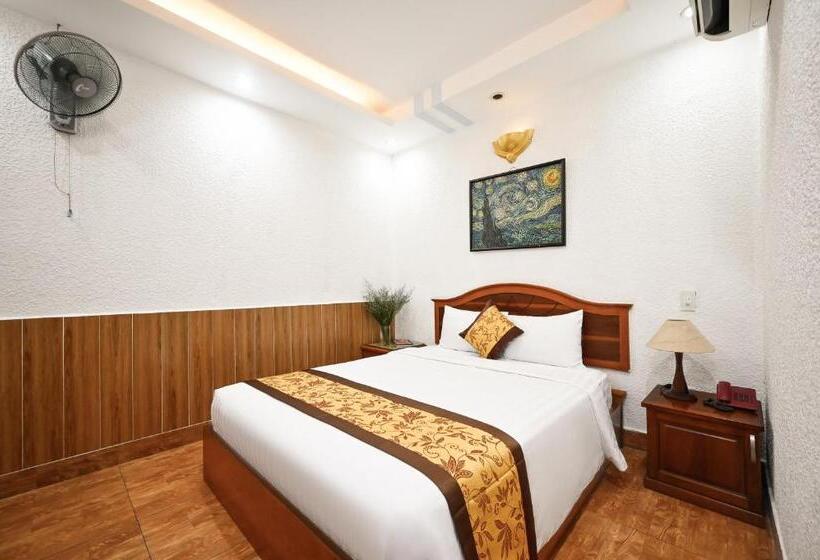 اتاق سوپریور, Queen Hotel Saigon Airport