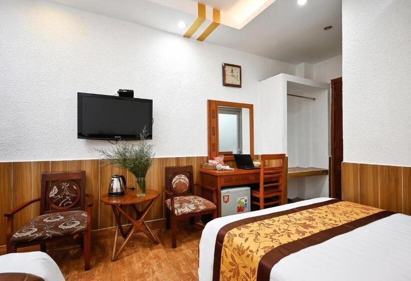 اتاق لوکس, Queen Hotel Saigon Airport