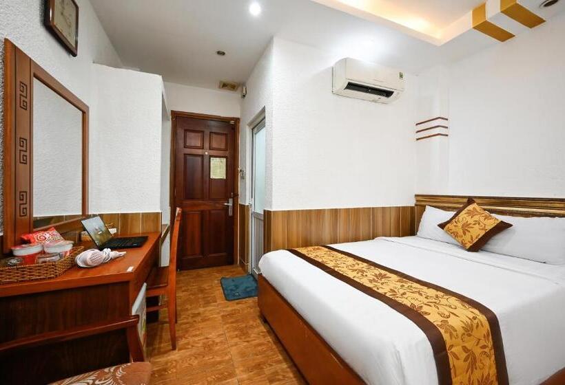 اتاق لوکس, Queen Hotel Saigon Airport