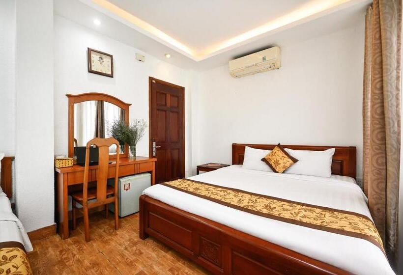 اتاق لوکس خانوادگی, Queen Hotel Saigon Airport