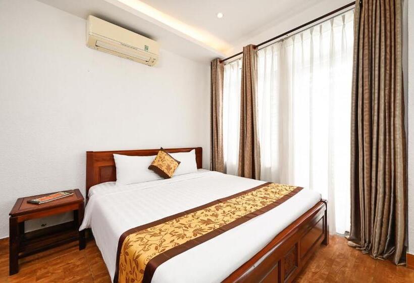 اتاق لوکس خانوادگی, Queen Hotel Saigon Airport