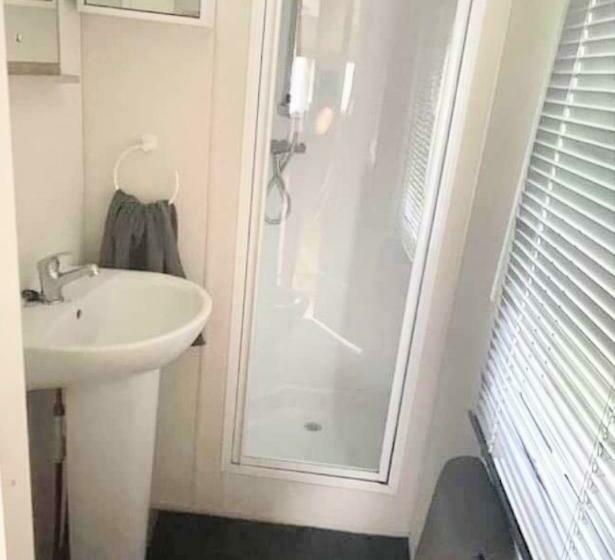 带2个卧室的公寓, Sea Let’s Selsey