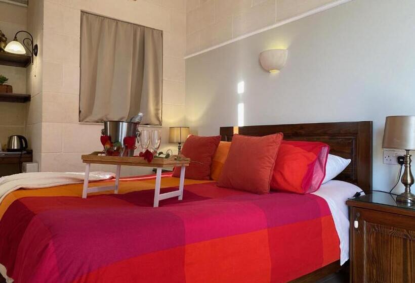 اتاق لوکس, Ta’ Giljan B&b Gozo