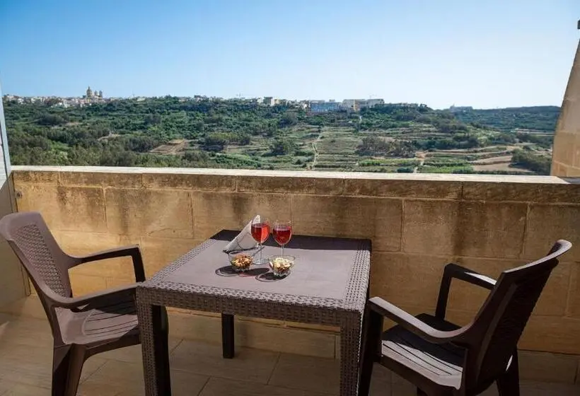 اتاق استاندارد, Ta’ Giljan B&b Gozo
