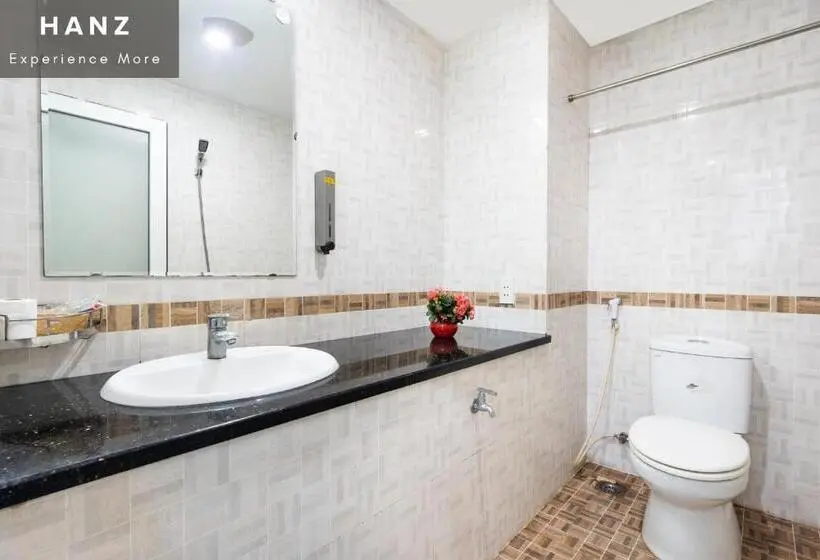 اتاق لوکس چهار تخته, Queen Airport Hotel Saigon
