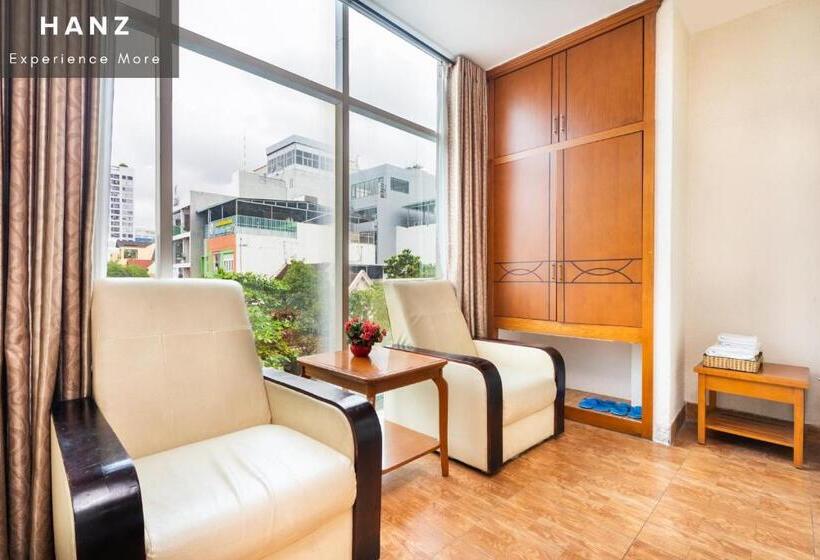 四人豪华间, Queen Airport Hotel Saigon