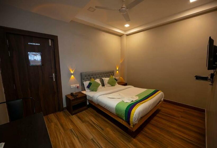 Номер Deluxe Кровать Кинг, Mittal Garden