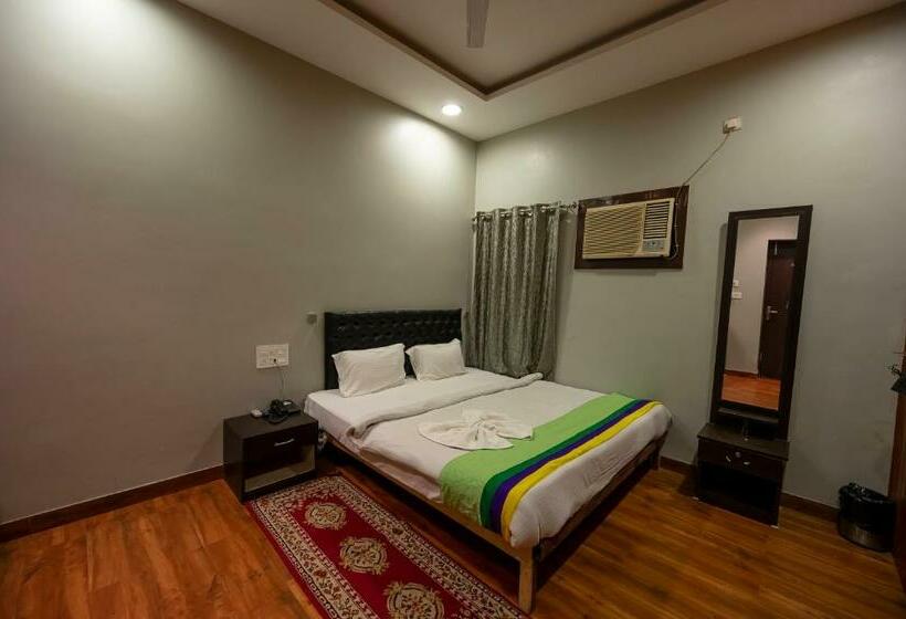 Deluxe-huone, Mittal Garden