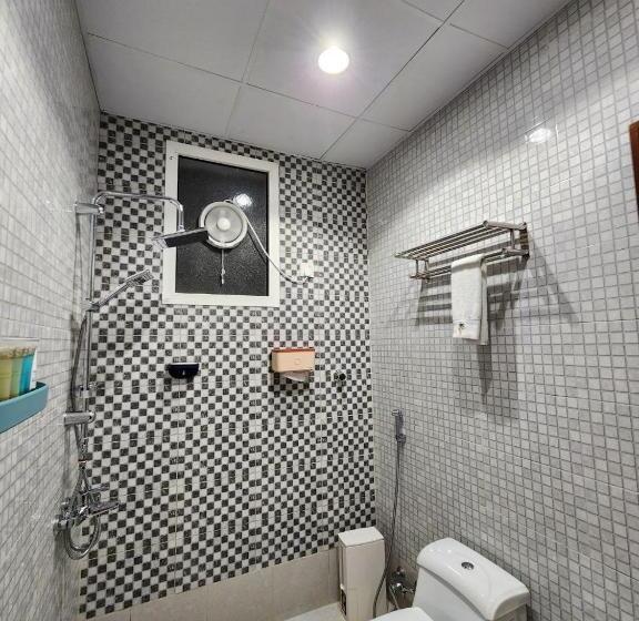 带大床的豪华间, Relaxe Palace