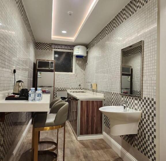 家庭套房, Relaxe Palace