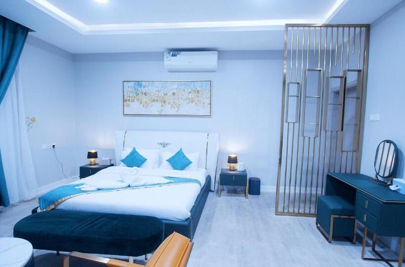 带花园景观和一个卧室的别墅, Relaxe Palace