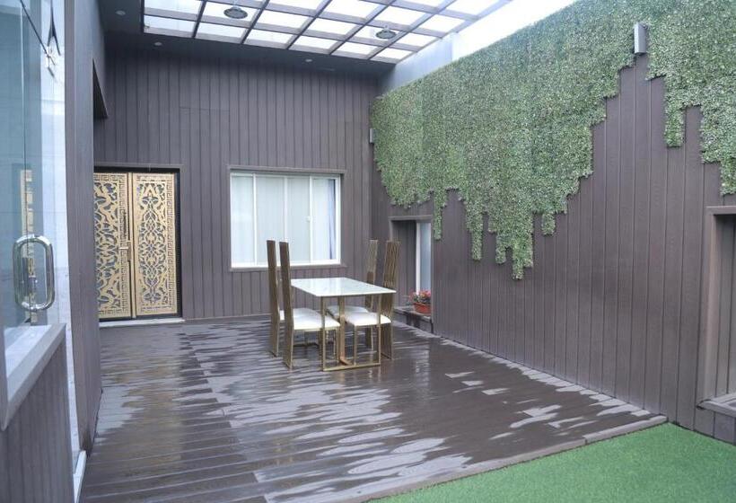 一居室高级别墅, Relaxe Palace