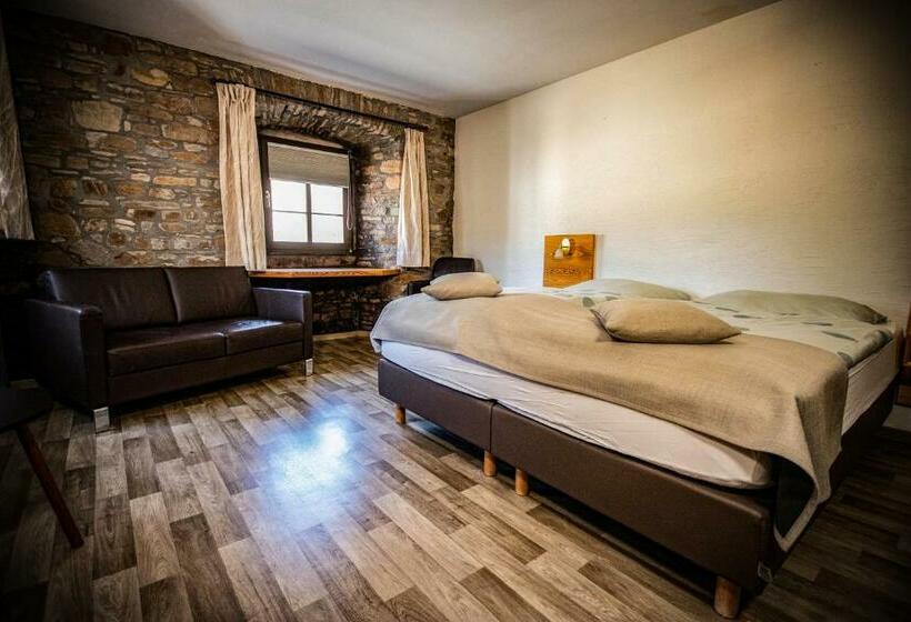 Номер Стандарт, Schmiede