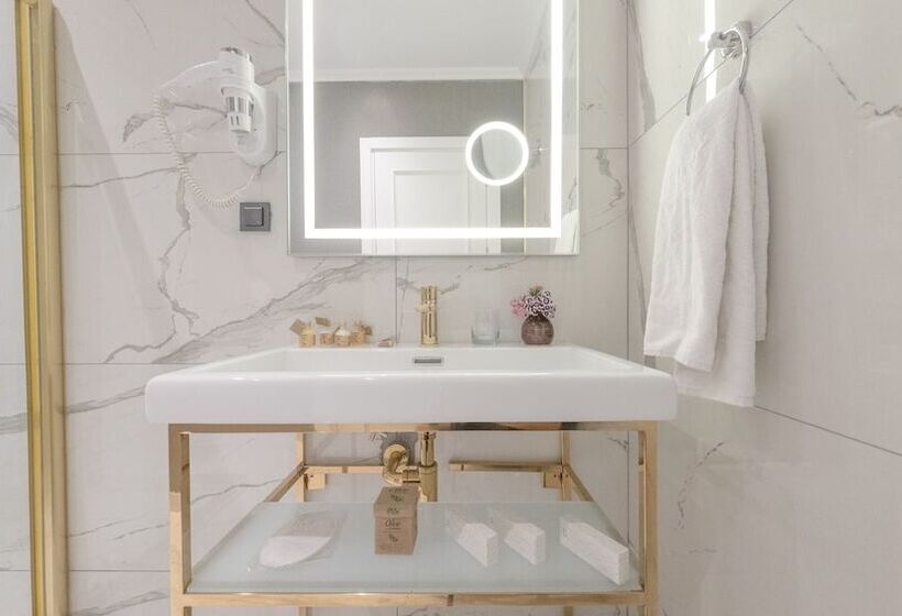 اتاق لوکس با چشم‌انداز دریا, Loop Hotel Bosphorus İstanbul