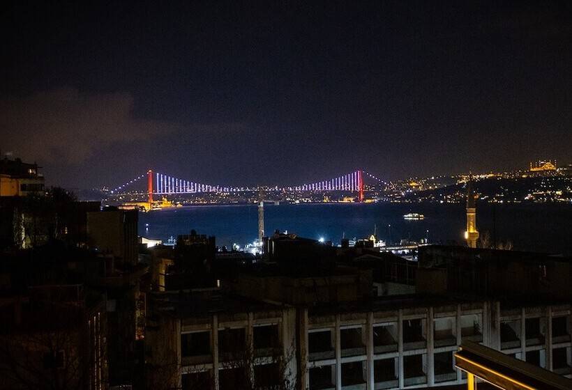 اتاق لوکس با چشم‌انداز دریا, Loop Hotel Bosphorus İstanbul