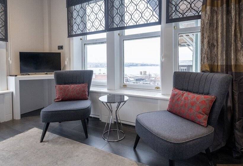 اتاق لوکس با چشم‌انداز دریا, Loop Hotel Bosphorus İstanbul