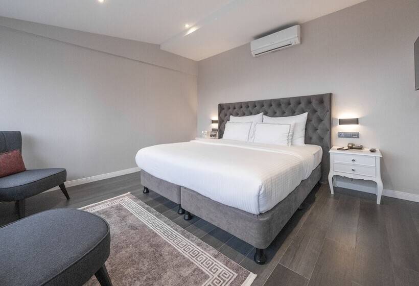 اتاق خانوادگی با چشم‌انداز باغ, Loop Hotel Bosphorus İstanbul