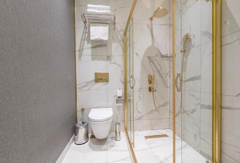 اتاق لوکس با چشم‌انداز دریا, Loop Hotel Bosphorus İstanbul