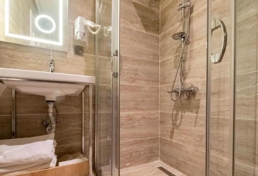 اتاق خانوادگی با چشم‌انداز باغ, Loop Hotel Bosphorus İstanbul