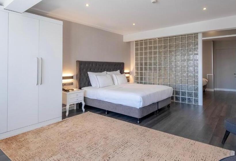 اتاق خانوادگی با چشم‌انداز باغ, Loop Hotel Bosphorus İstanbul