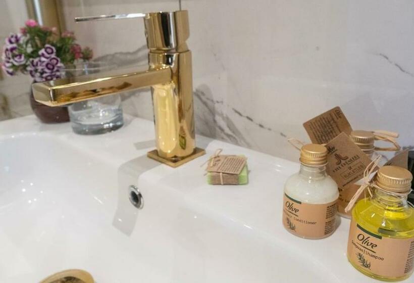 اتاق لوکس با چشم‌انداز دریا, Loop Hotel Bosphorus İstanbul