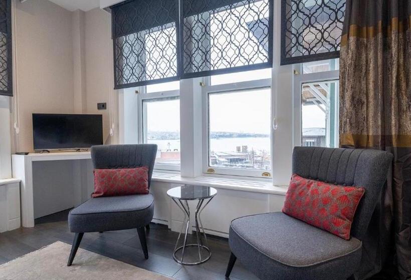 اتاق لوکس با چشم‌انداز دریا, Loop Hotel Bosphorus İstanbul