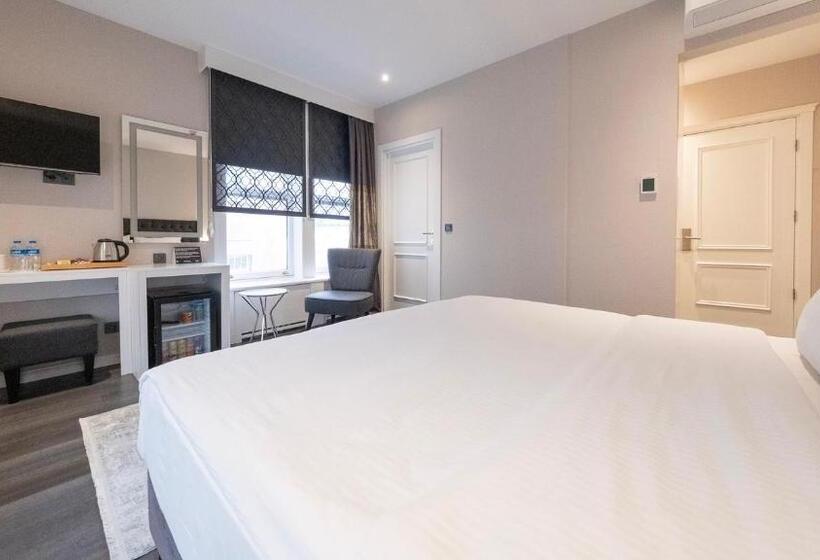 اتاق لوکس با چشم‌انداز باغ, Loop Hotel Bosphorus İstanbul