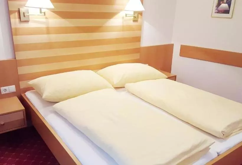 スタンダードルーム, Gasthof Hotel Zur Goldenen Krone
