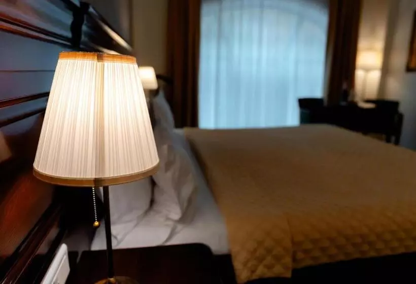 キングサイズベッドのデラックスルーム, Grand Hotel Sofianu