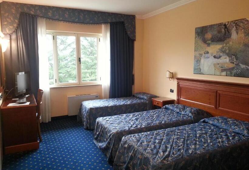 غرفة قياسية ثلاثية, Albergo Costantini