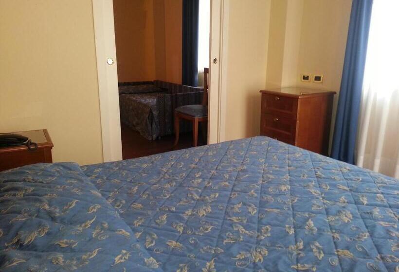 غرفة قياسية رباعية, Albergo Costantini