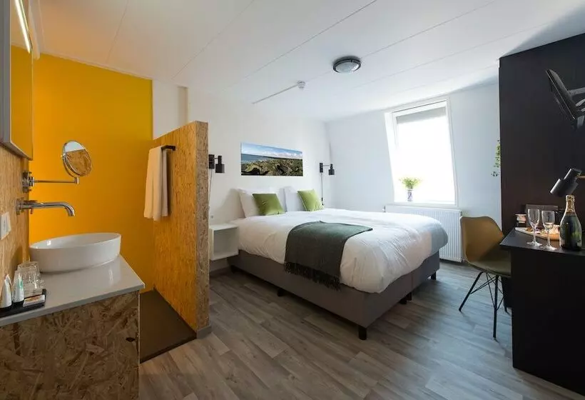 デラックスルーム, Boutique Hotel Charley S