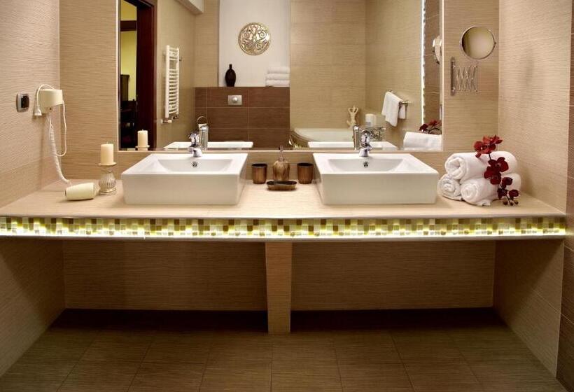 סוויטה, Cristal Park