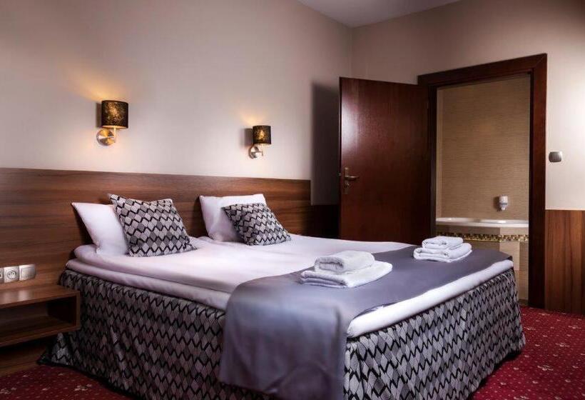 סוויטה, Cristal Park